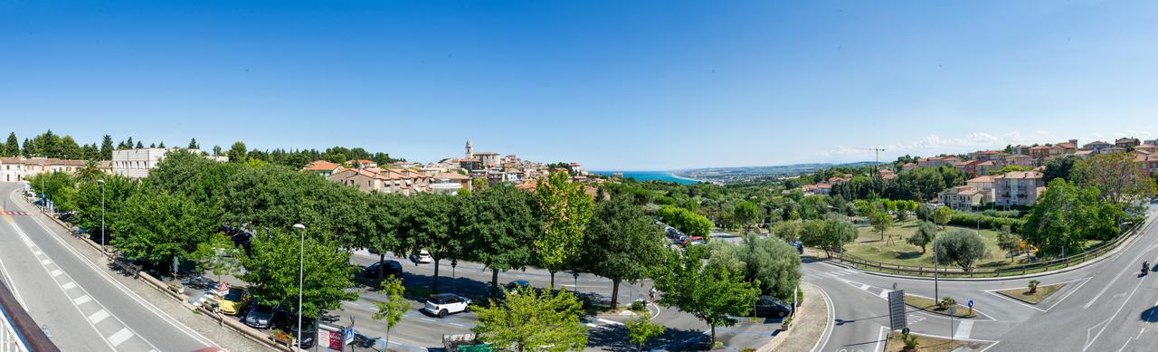 Lagarolina Del Conero B&B Sirolo Bagian luar foto